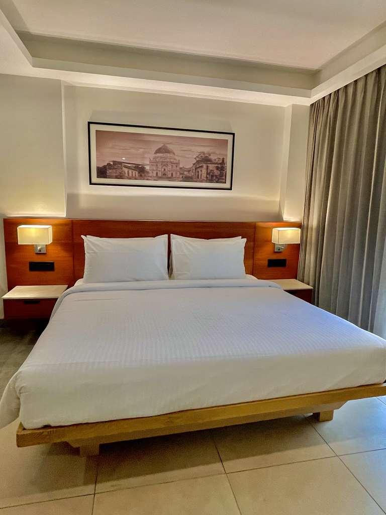 Best Western Maharani Bagh New Delhi Room photo