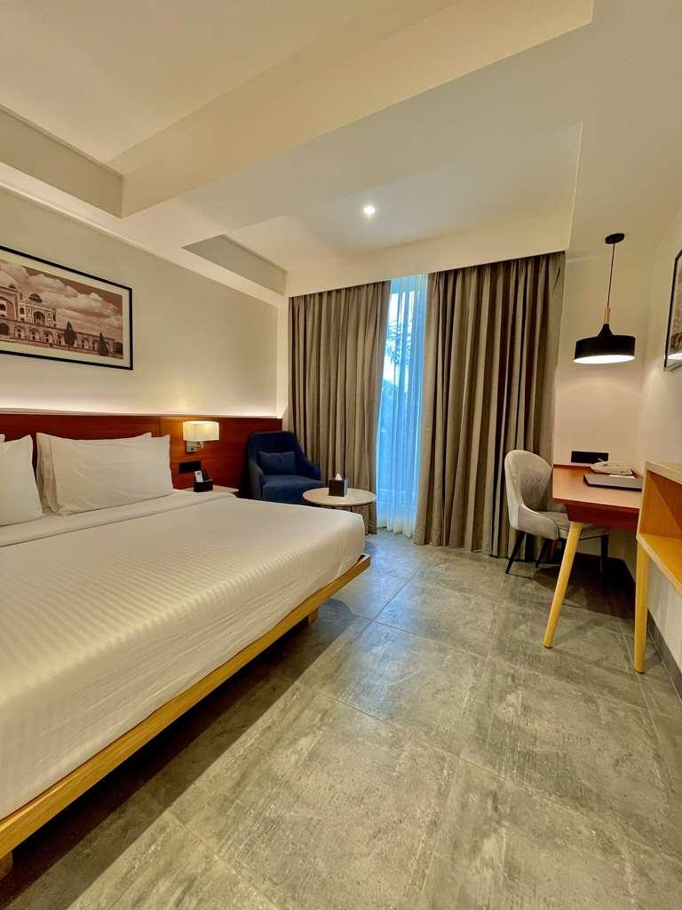 Best Western Maharani Bagh New Delhi Room photo