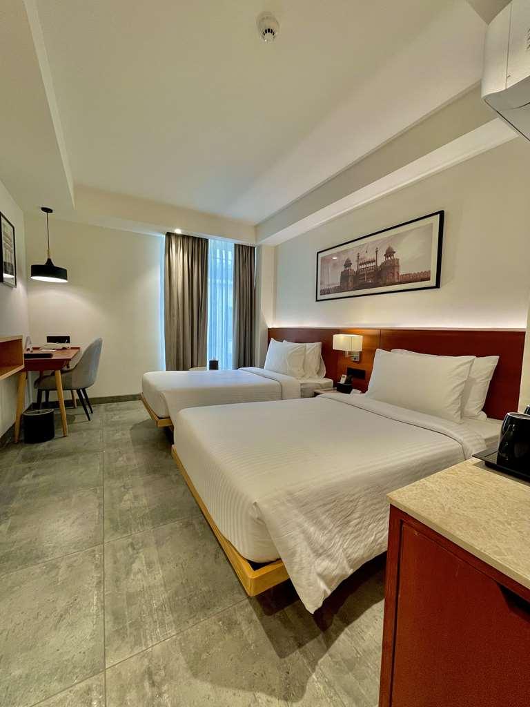 Best Western Maharani Bagh New Delhi Room photo