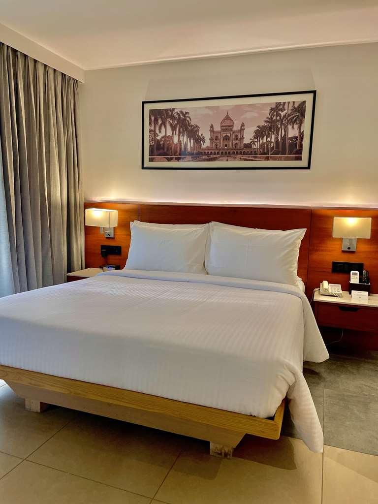 Best Western Maharani Bagh New Delhi Room photo